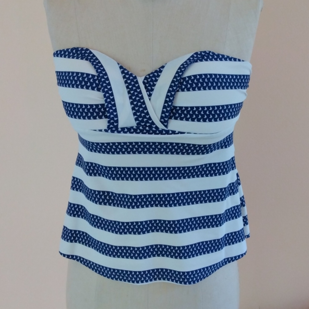 Venus Swimsuit Top